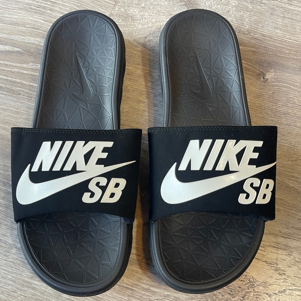 Nike SB Solarsoft Benassi Black White Slides Sandals 840067-001 Mens 10
